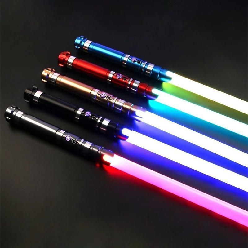 ライトセーバー おもちゃ LEDソード 光る剣 光るソード 光る刀 多種のサウンドエフェクト 多種のライト変化 お歳暮 クリスマス プレゼント