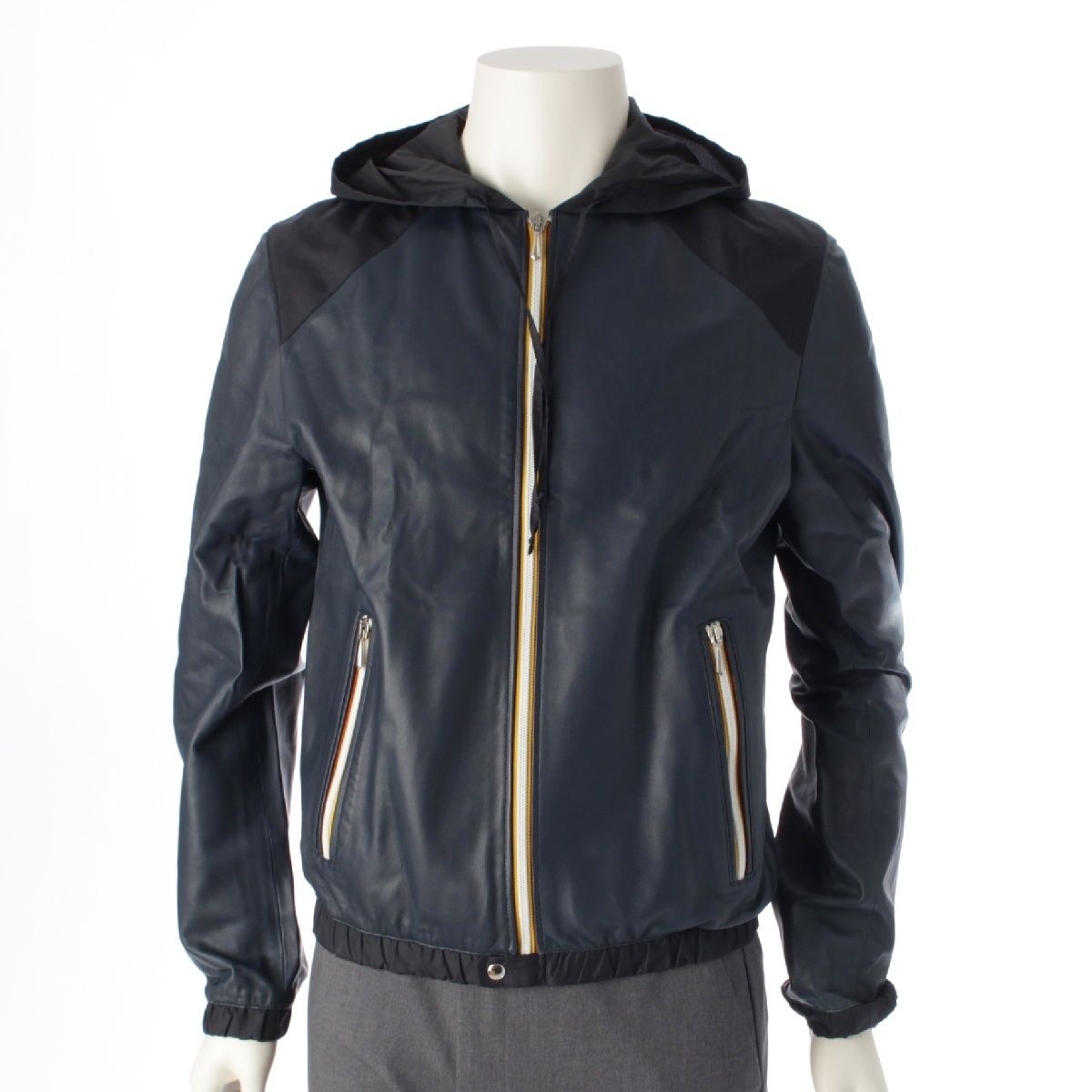 miumiu レザージャケット　レザーブルゾン　ジップアップ miumiu レザージャケットレザーブルゾンジップアップ