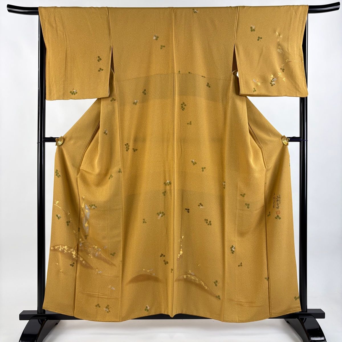 付下げ 身丈158cm 裄丈66cm M 袷 落款 鹿 草花 金銀彩 黄土色 正絹 秀品