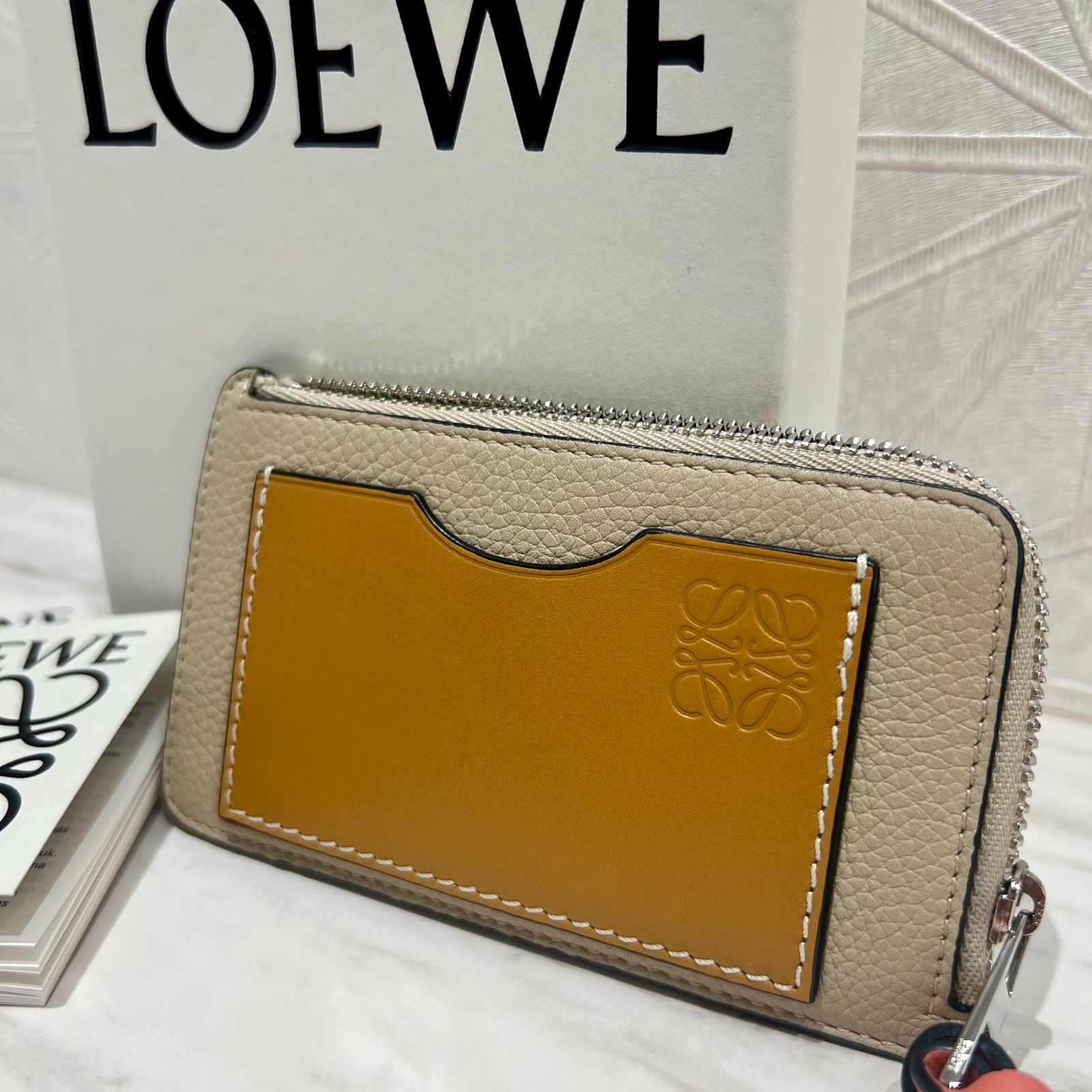 未使用品☆LOEWE ロエベ コインケース コインカードホルダー レザー - メルカリ