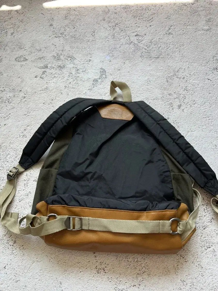 EASTPAK イーストパック