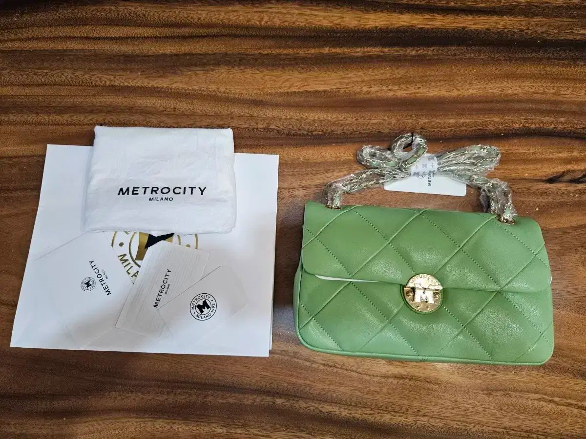 METROCITY チェーン クロスバッグ