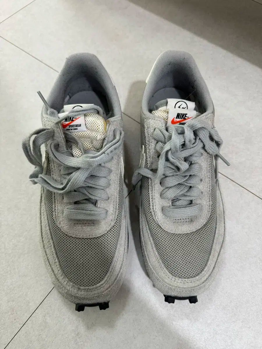 NIKE(ナイキ) x sacai(サカイ) フラグメント LD ワッフル ライト スモーク グレー