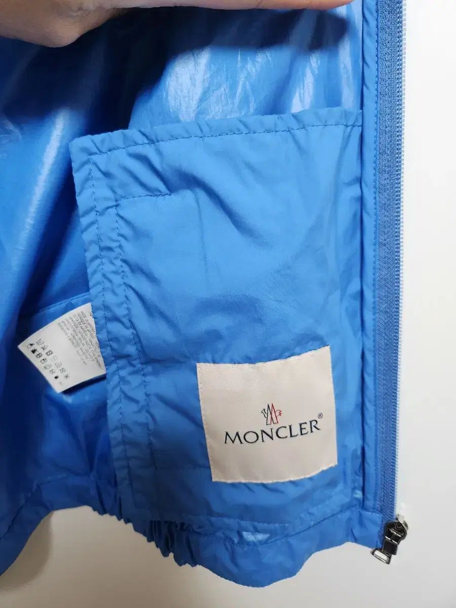 MONCLER(モンクレール) キッズ ウィンドブレーカー 4A 青 【公式通販】