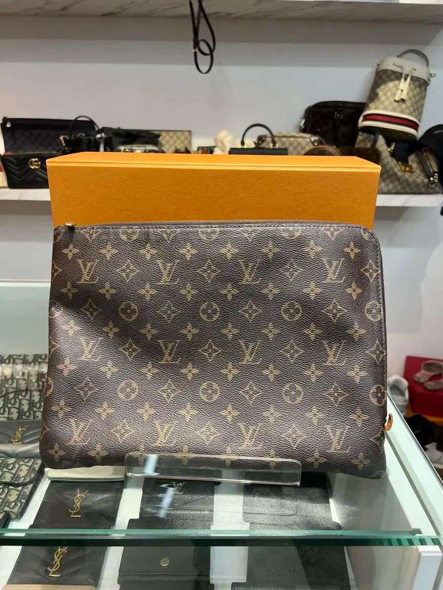 MM Louis Vuitton ルイヴィトン エテュイ ヴォワヤージュ クラッチバッグ ポーチ ブラウン