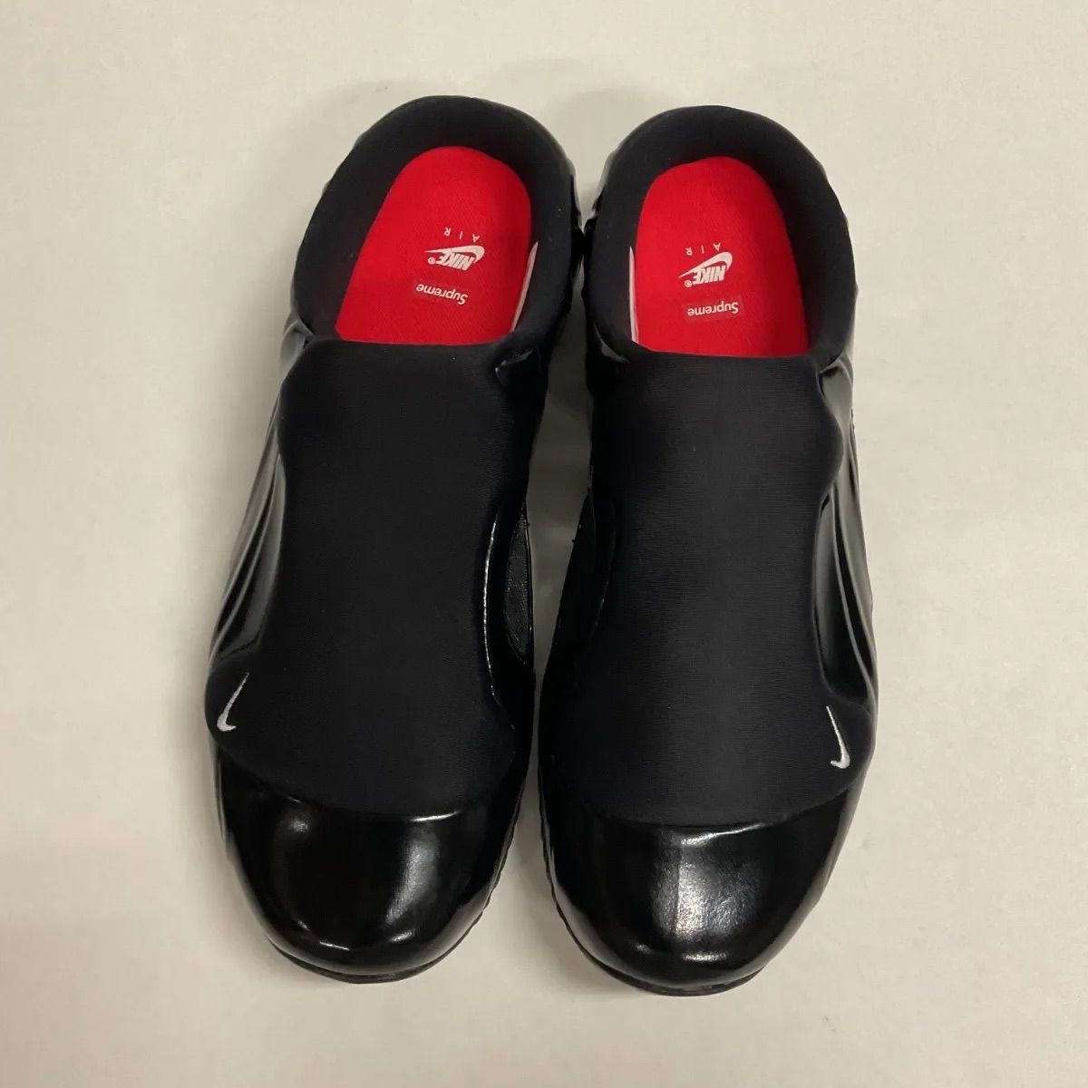 77.supreme × NIKE Clogposite SP 