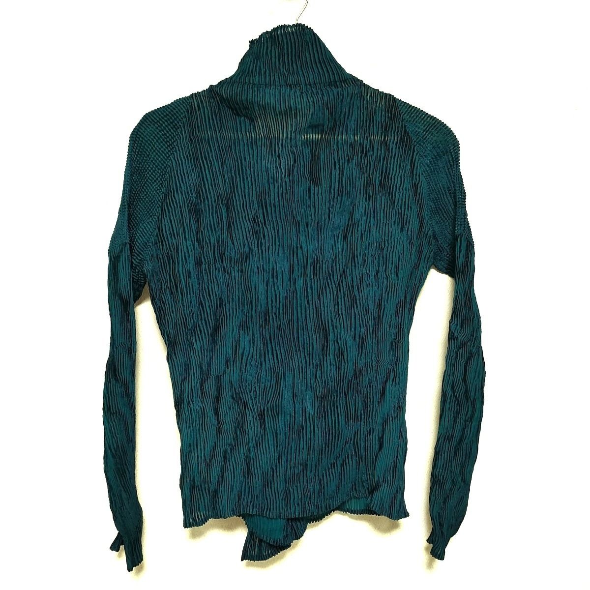 ISSEY MIYAKE fete イッセイミヤケ プリーツ ジャケット 水色 【公式通販】