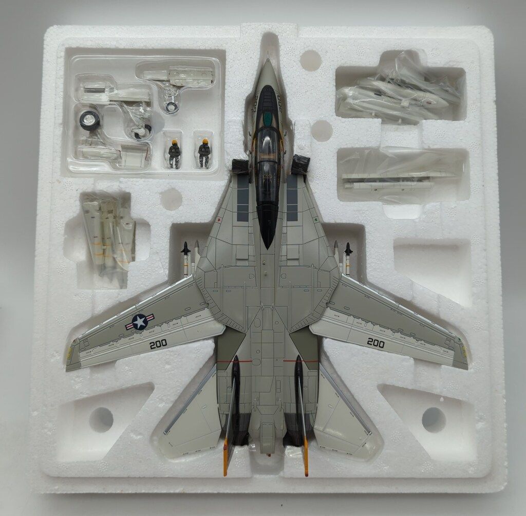 ホビーマスター 1/72Air Power F-14Aトムキャット アメリカ海軍 第84