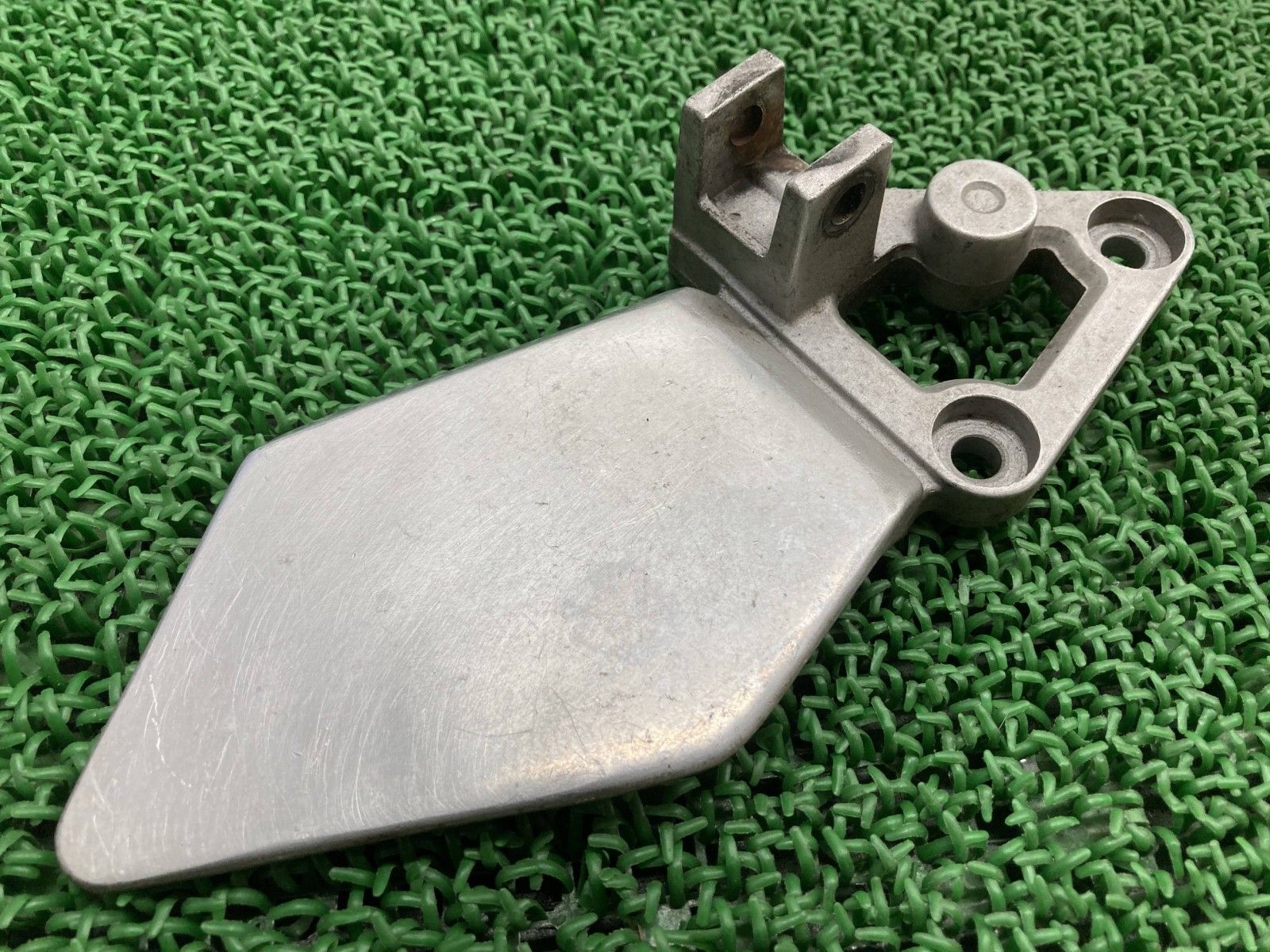 ジェイド ステップホルダー 左 KAF ホンダ 純正 バイク 部品 MC23 JADE メインステップ 曲がり無し 品薄 車検 Genuine Bb