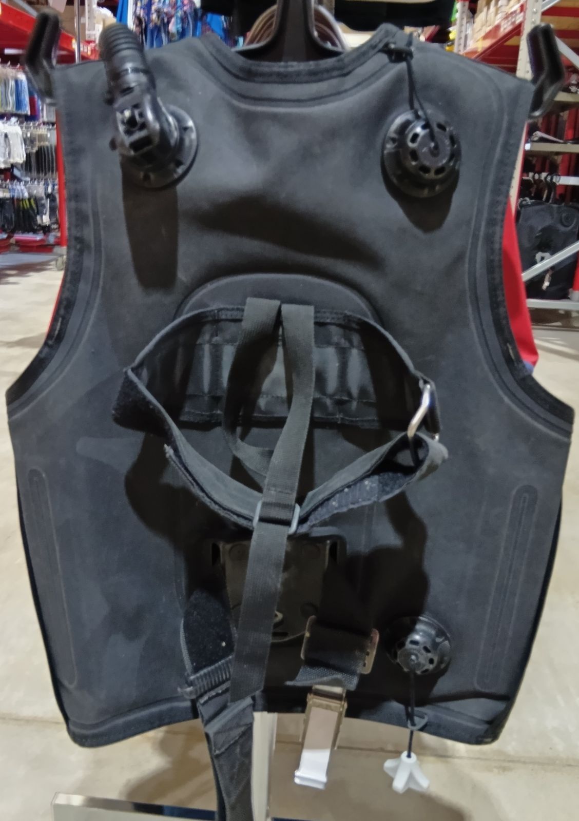 SCUBAPRO - スキューバプロ トラベラー BCD Sサイズ Air2装備 中古 スキューバプロ トラベラー BCD Sサイズ Air2装備 中古 - メルカリ