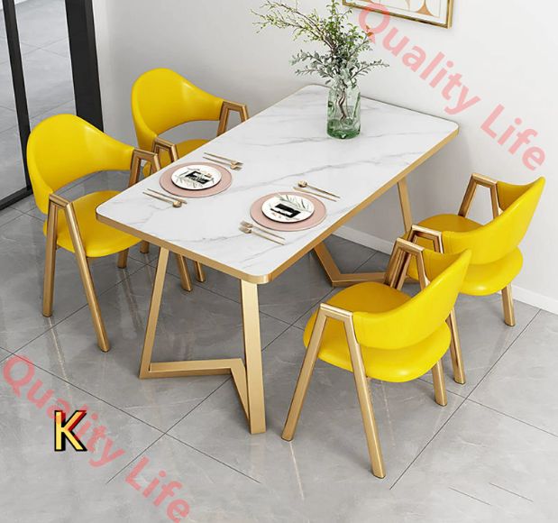 シンプルなカジュアルオフィス