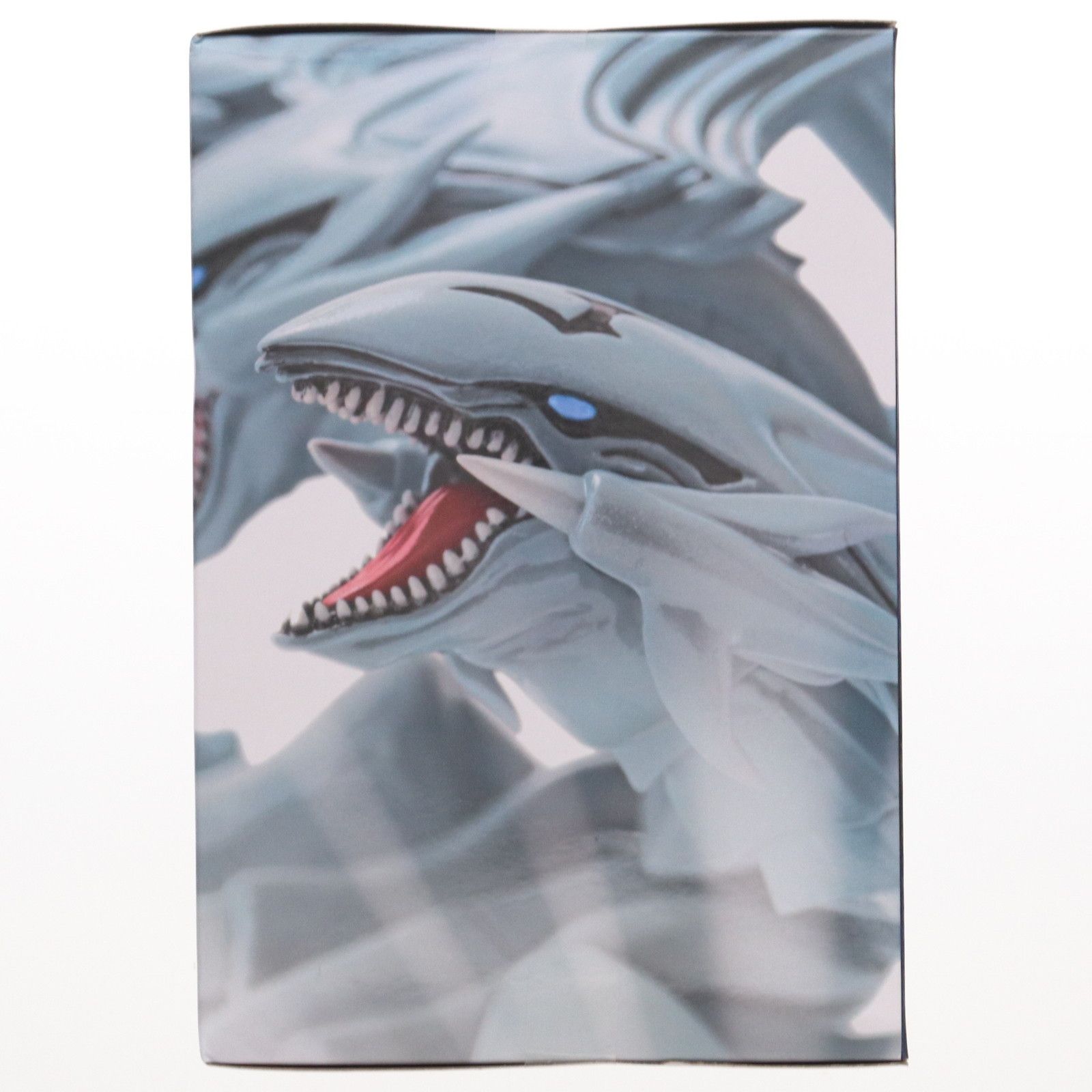 青眼の究極竜(ブルーアイズ・アルティメット・ドラゴン) 遊☆戯☆王