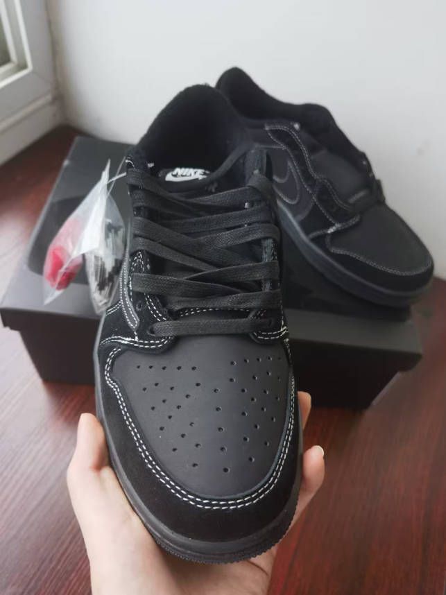 ナイキ スニーカー Travis Scott x Air Jordan AJ1 Low Golf Olive DM7866-001 メンズ