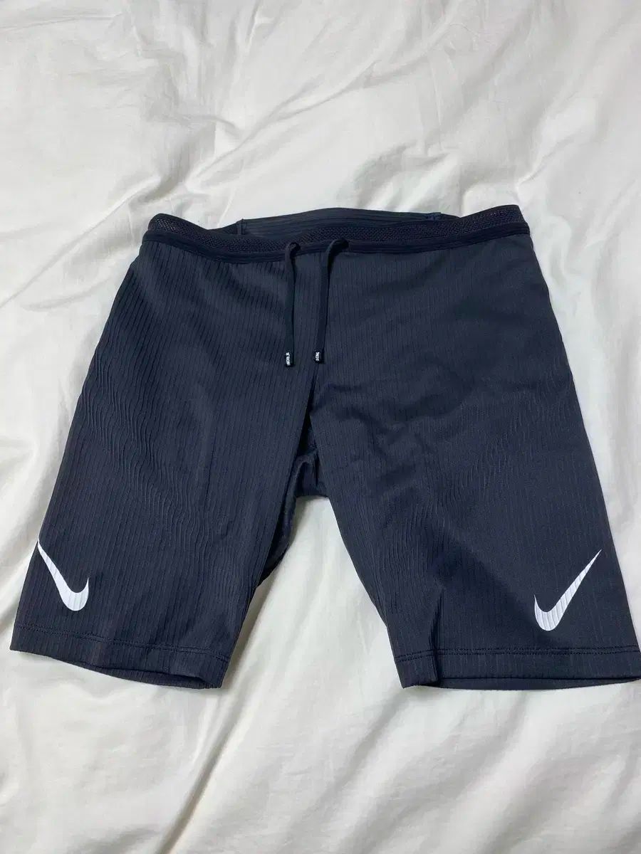 NIKE ナイキ エアロスイフト AEROSWIFT タイツ L サイズ
