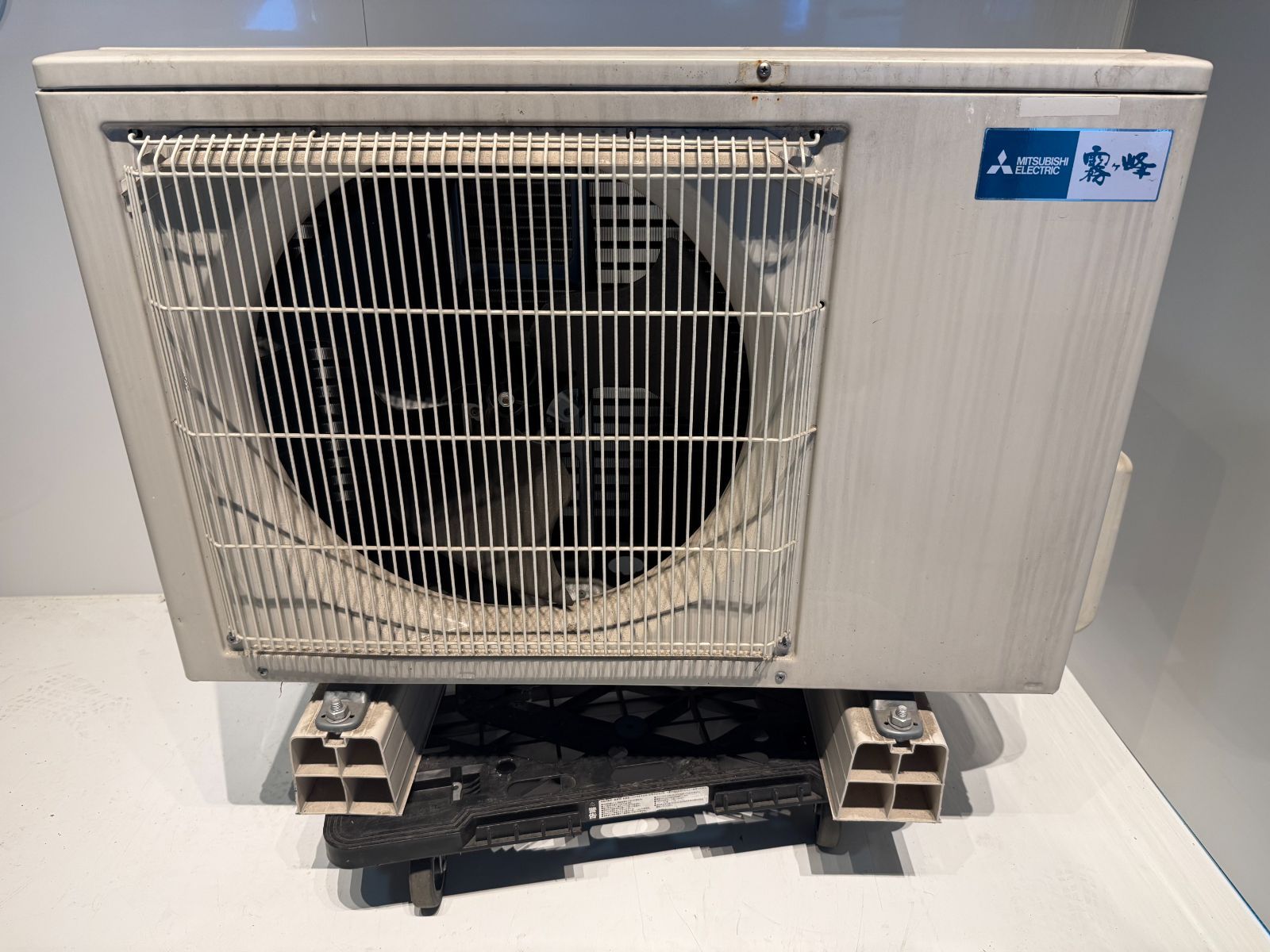 172 MITSUBISHI 霧ヶ峰 2018年製エアコン 12～14畳用 整備済み