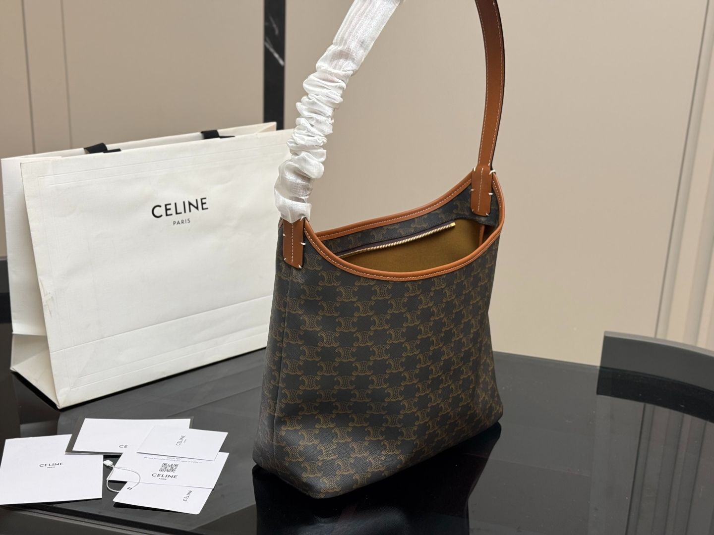 【大人気】CELINE レディース ホーボー バッグ Celine] ホーボーバッグ トリオンフデザイン | セリーヌ
