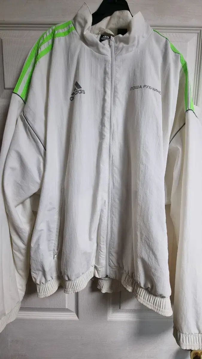 中国清時代 黄南京 大清乾隆年製龍図大皿直径27㎝トヒチサ東な7-1201