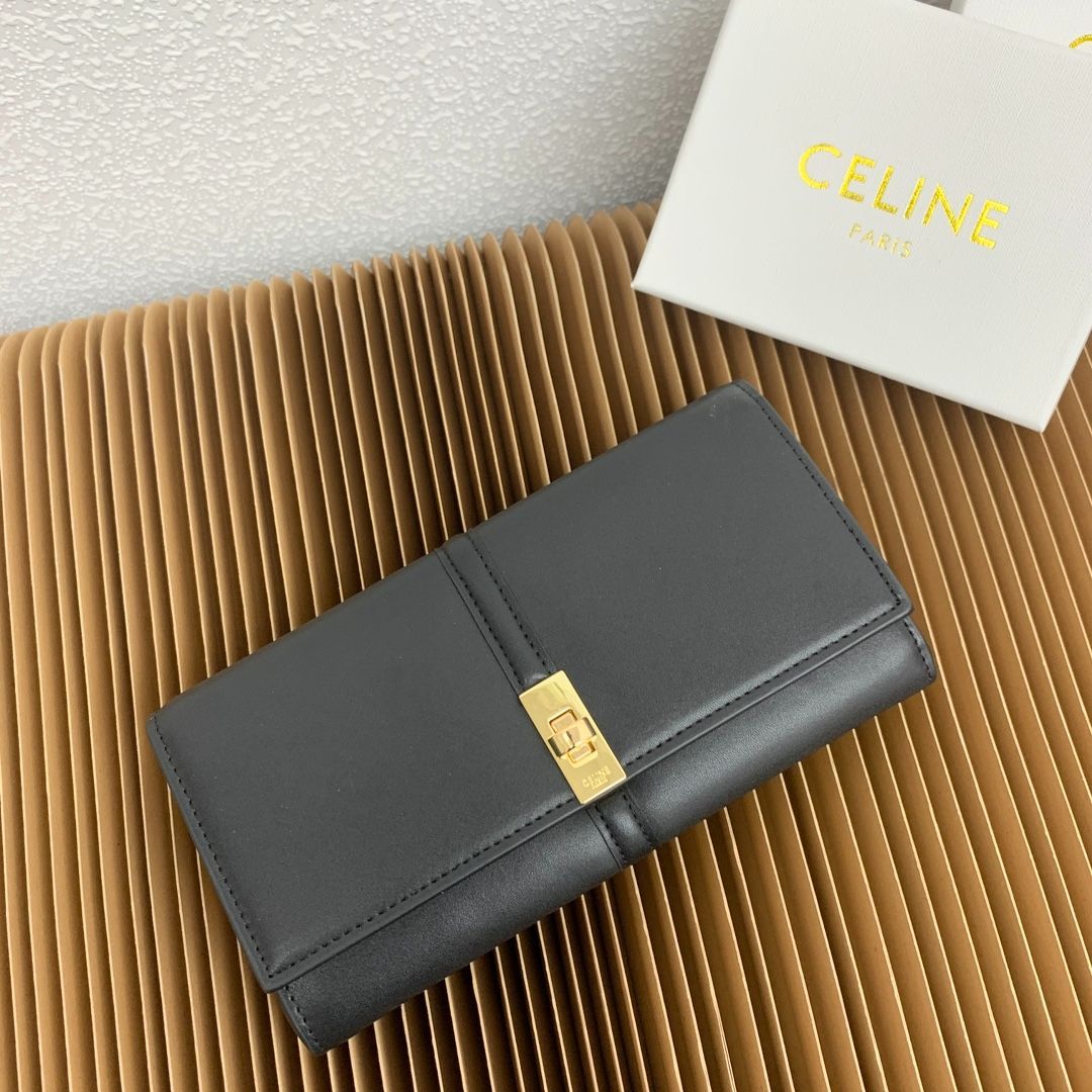 新品未使用 CELINE セリーヌ スモールトリフォールドウォレット セーズ タン 長財布【656497】 - メルカリ