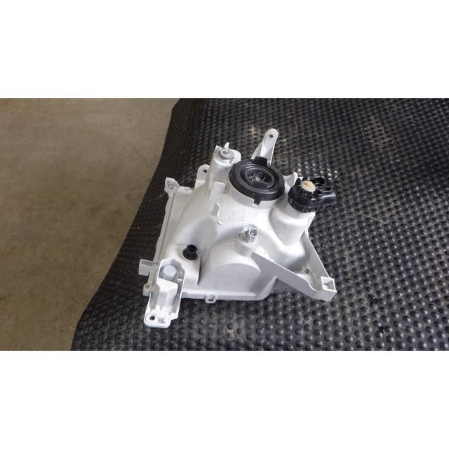 ムーヴコンテ DBA-L585S 右ヘッドライト