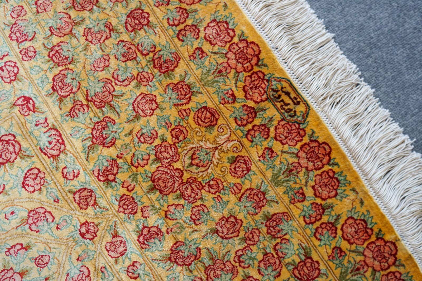 150×100cm ペルシャ手織りクム産のシルク100%絨毯 証明書付