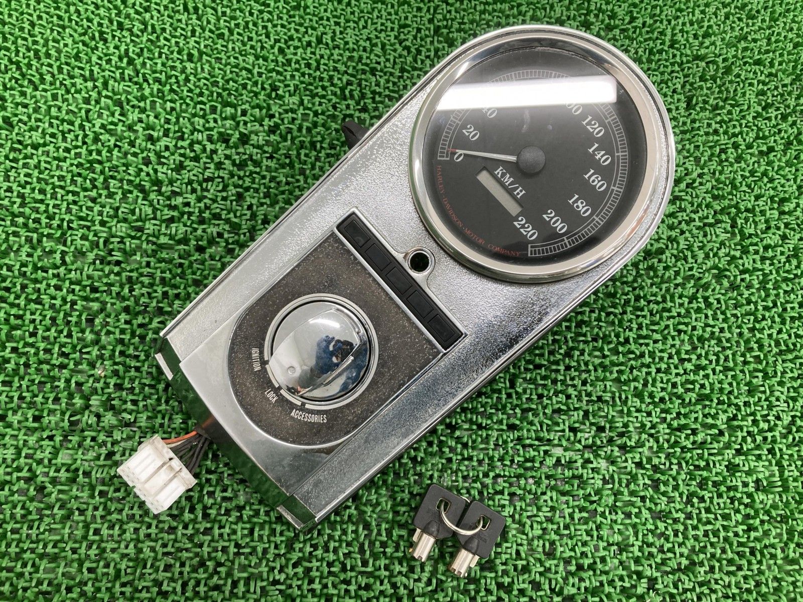 ソフテイル スピードメーター ハーレー 純正 バイク 部品 FLSTF FLSTC