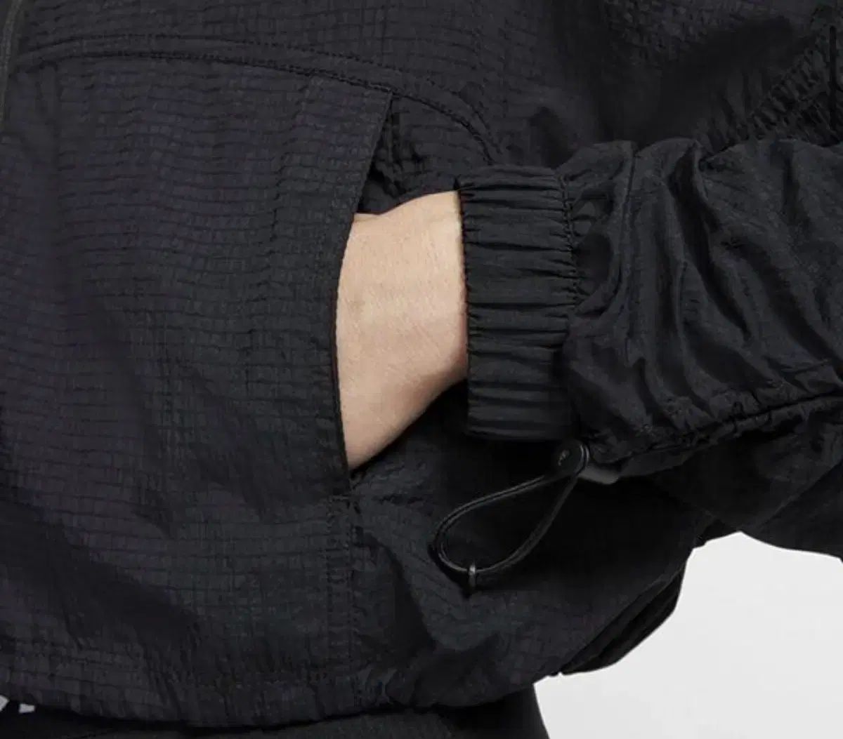 ナイキ クロップド ウィンドブレーカー GULLKHAN_COM