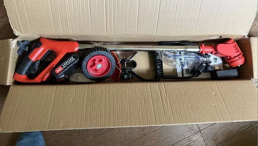 草刈機 充電式 芝刈り機 コードレス 電動草刈機 21V コスパ抜群 コードレス草刈機 替え刃 8枚付き 角度調整 軽量 家庭用 安全 園芸機械 無