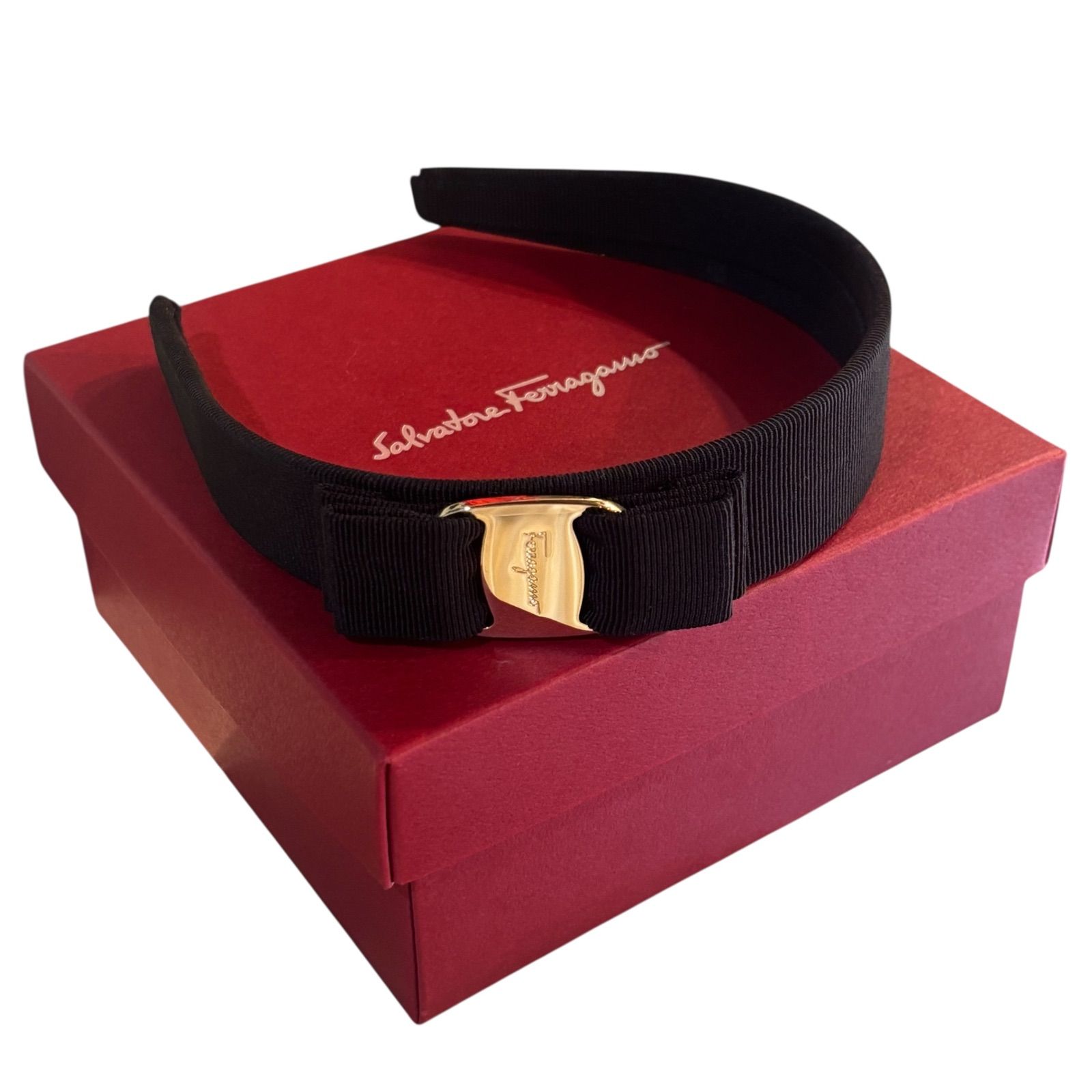 Ferragamo ブラックヘアバンド ゴールドバックル Salvatore Ferragamo