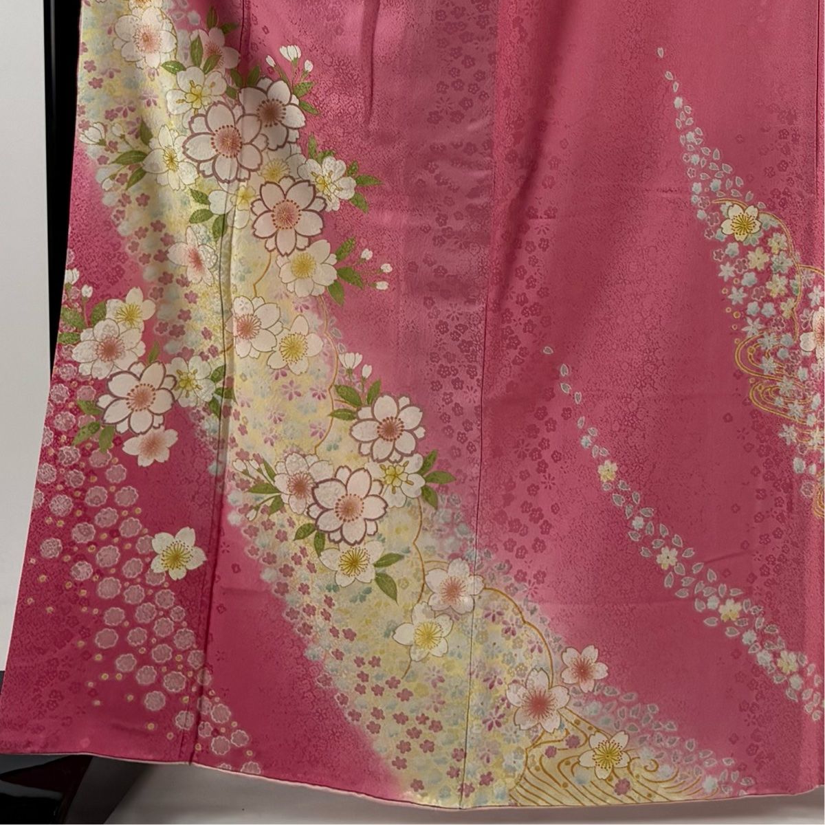 振袖 身丈166cm 裄丈67.5cm L 袷 桜 草花 金彩 ぼかし ピンク 正絹 秀品