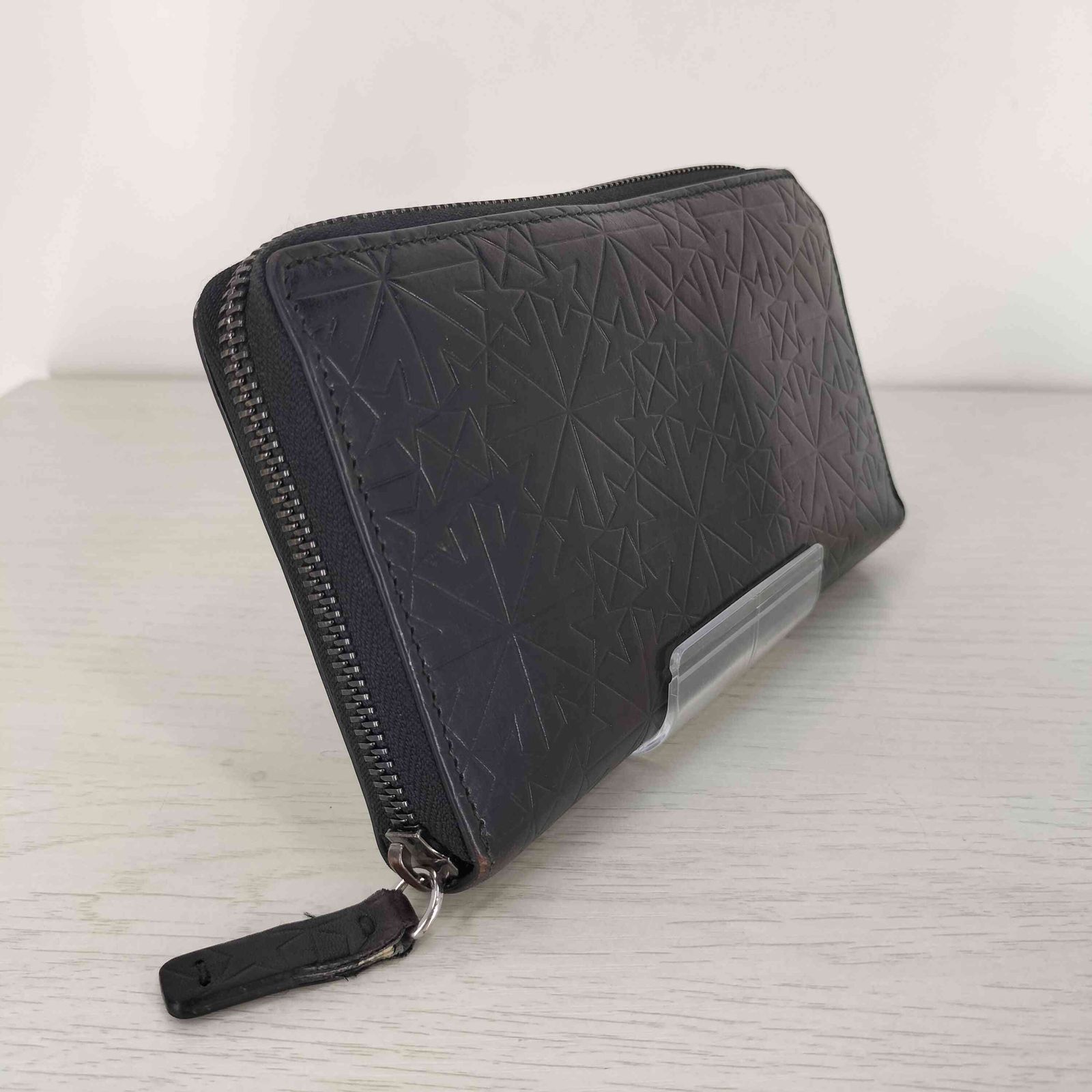 JIMMY CHOO　ジミーチュウ　長財布　星型押し　革財布　ブラック JIMMY CHOO ジミーチュウ 財布 長財布 Jimmy Choo BLACK