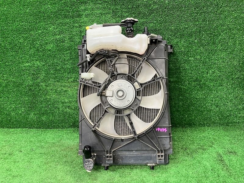 タント LA610S ラジエーター ウェルカムシートX SA2 4WD T.RAD 321161 16400-B2400 R67