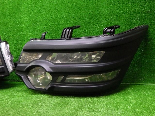 三菱　デリカ　D5 ヘッドライト　左右セット 三菱デリカ D5 ヘッドライト 左右