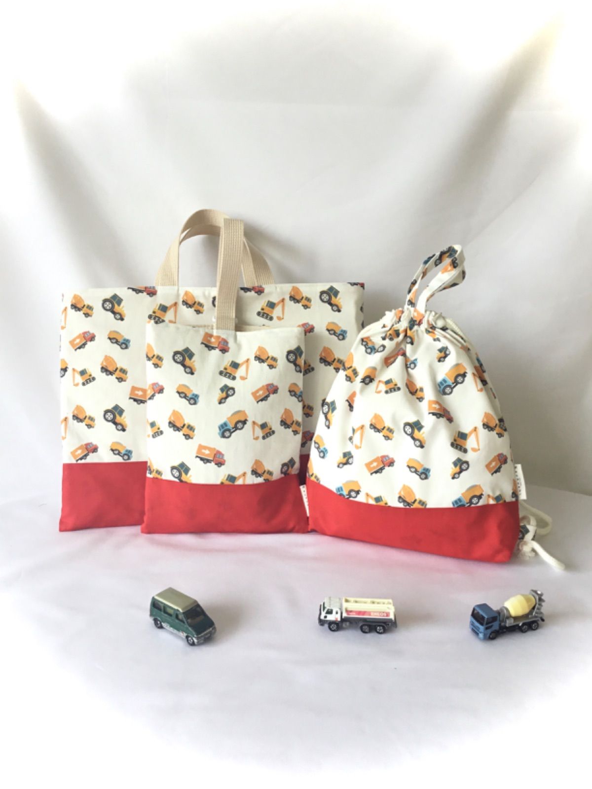 レッスンバッグ  上履き入れ　ナップサック 入園入学セット インド刺繍リボン レッスンバッグ 上履き入れ ナップサック