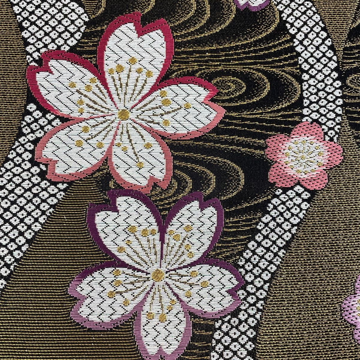正絹全通袋帯（白地に桜・うさぎ・ひょうたん柄など） こわばり