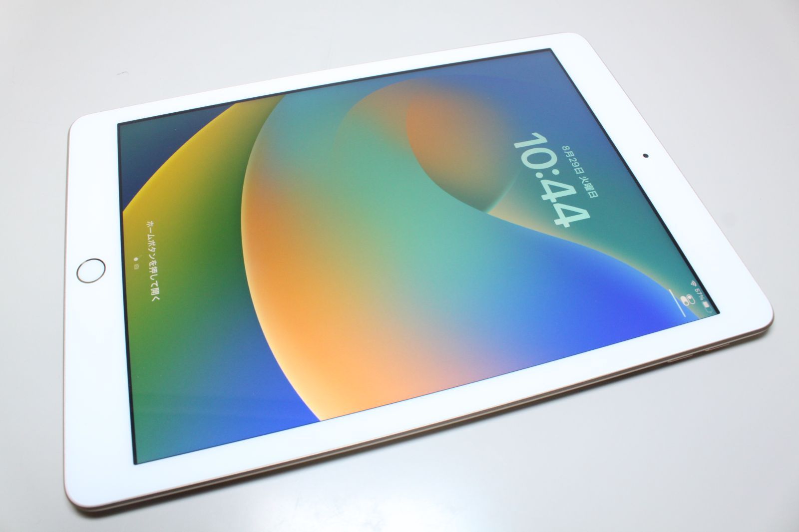 Apple iPad 第5世代 128GB MPGW2J/A ゴールド-