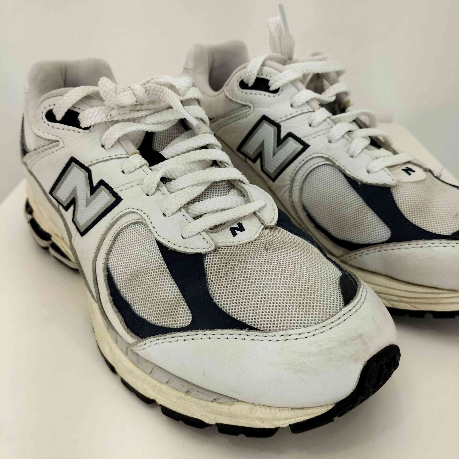 ニューバランス NEW BALANCE M2002RHQ WHITE フルグレインレザー メンズ JPN：27 - メルカリ