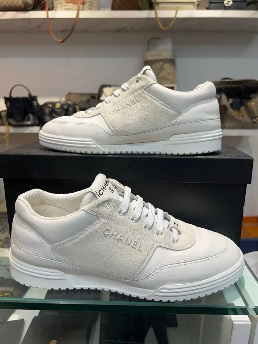 38 5 ） CHANEL(シャネル) 24c 新作 スエード バイカラー ロゴ