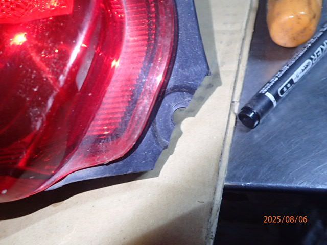 スイフト ZC33S ZC83S テールライト テールランプ 左 koito 220