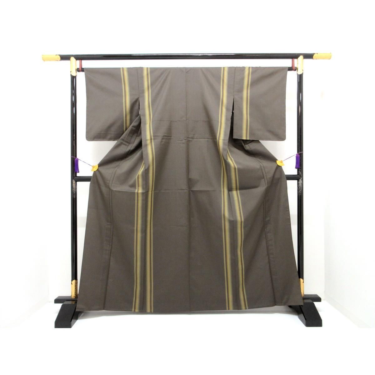 未使用品】単衣 米沢紬 十六代助左衛門 紅花黒八丈 - メルカリ 