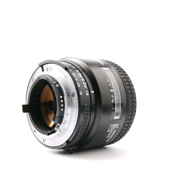 Nikon AF 85mm f1.8D レンズ　単焦点　美品 独特の世界観。「Nikon Ai AF Nikkor 85mm F1.8D」の魅力を紹介