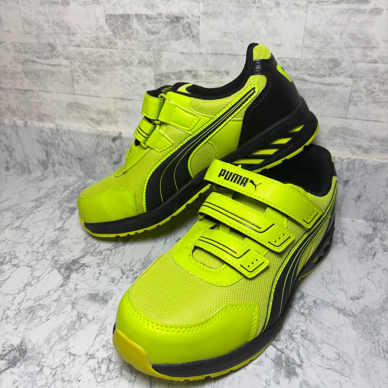 フムです。 安全靴 PUMA Rider 2.0 レッド MID ベルクロタイプ 63.354.0