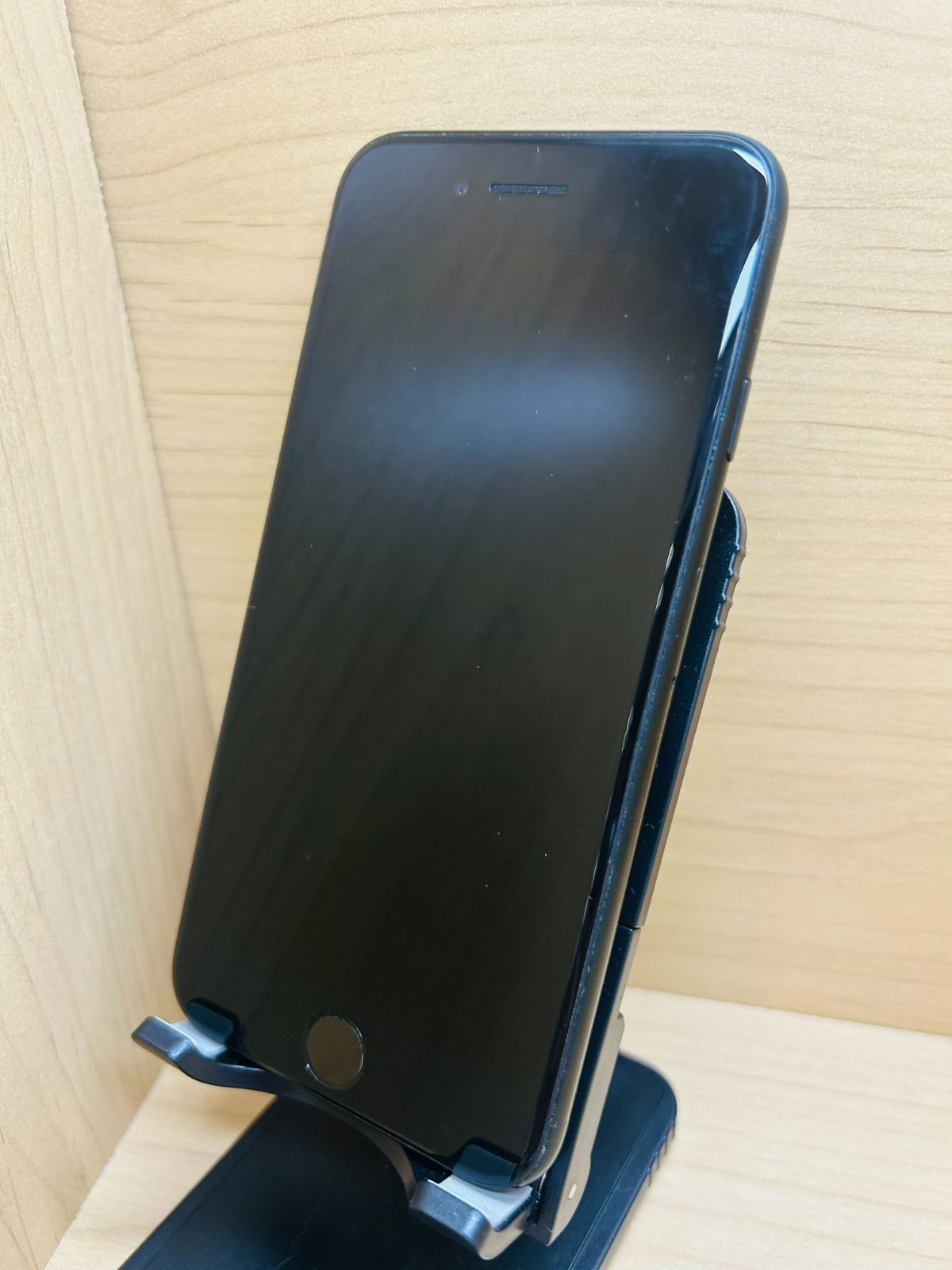 スマートフォン・携帯電話 【61979】【SIMロック解除済】iPhone SE 第2