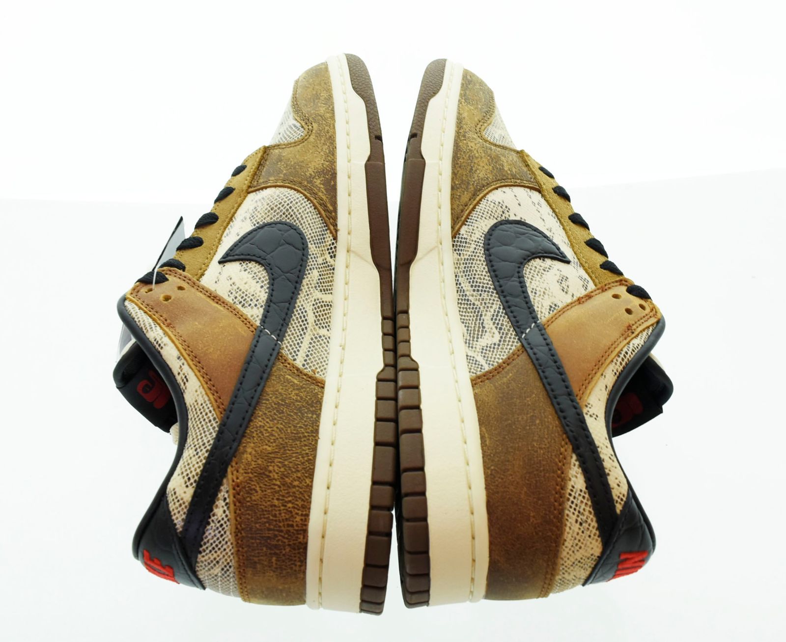 未使用　NIKE　ナイキ ダンクロー　LOW PRM 品番FＪ5434-120 Nike Dunk Low PRM 