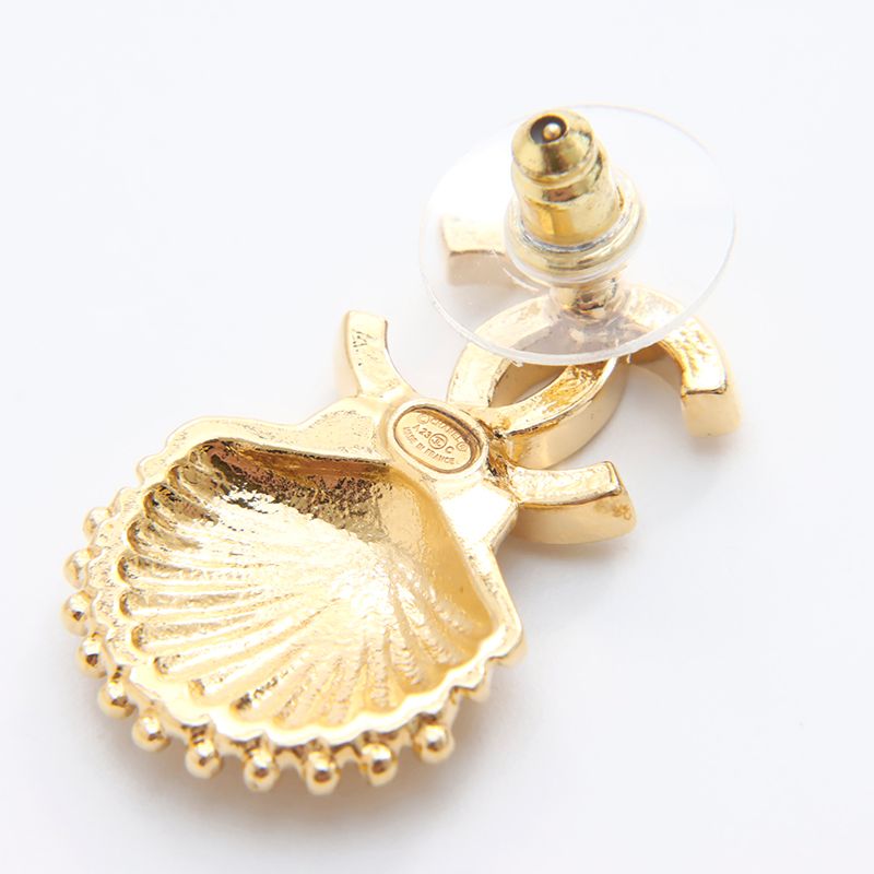 CHANEL シャネル ピアス A23C シェル ココマーク - メルカリ