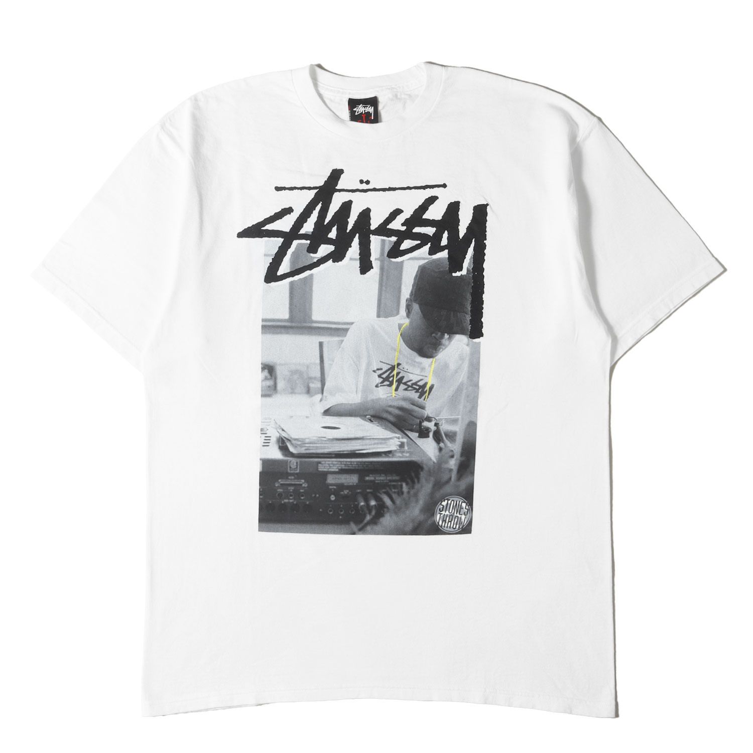 R*n様 Stussy ホワイト ロゴ Tシャツ Lサイズ 新品/未使用 Stussy シンガポール限定 ホワイト Tシャツ Lサイズ - メルカリ