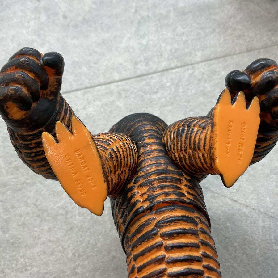 BANDAI バンダイ ウルトラ怪獣シリーズ EXレッドキング EXゴモラ