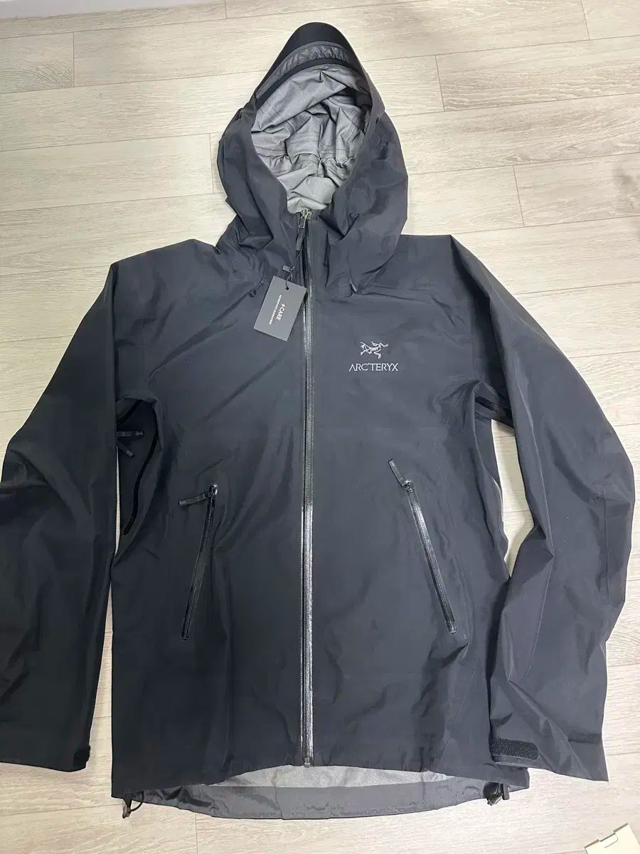 ジャケット・アウター ARC'TERYX  BETA LT BLACK Sapphire M Arc'teryx Men's Beta LT Jacket in Black Sapphire Arc'teryx