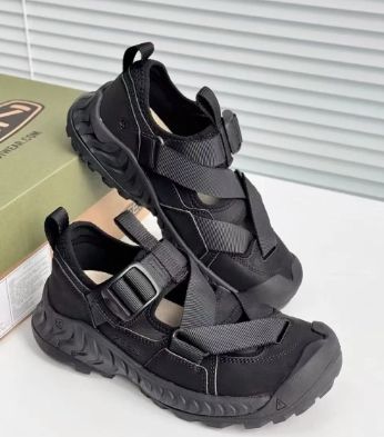 keenブラック スポーツサンダル 24 KEEN 24.5cm人気新品スポーツサンダル ブラック - メルカリ