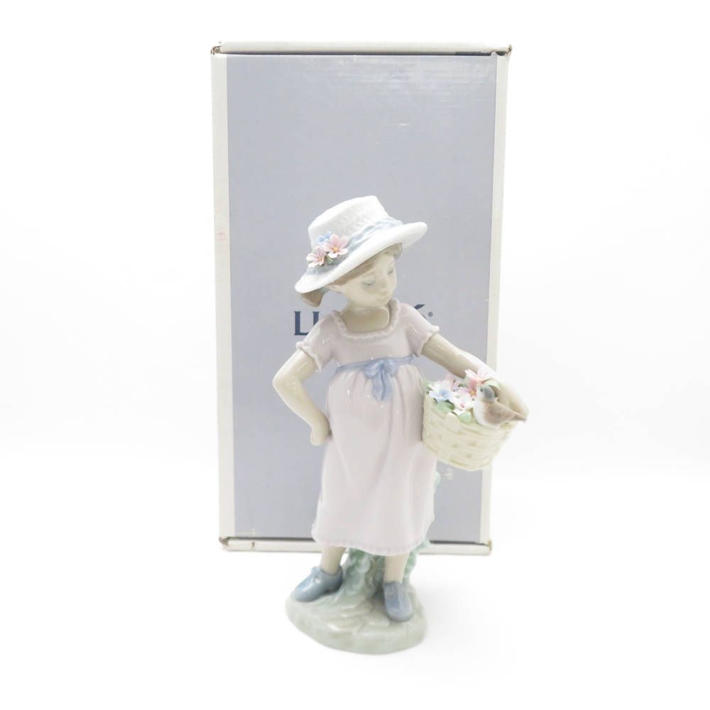 LLADRO リヤドロ 6826 可愛いお友達 フィギュリン 1点 花と少女 置物 インテリア 陶器人形 SO2473F2 
