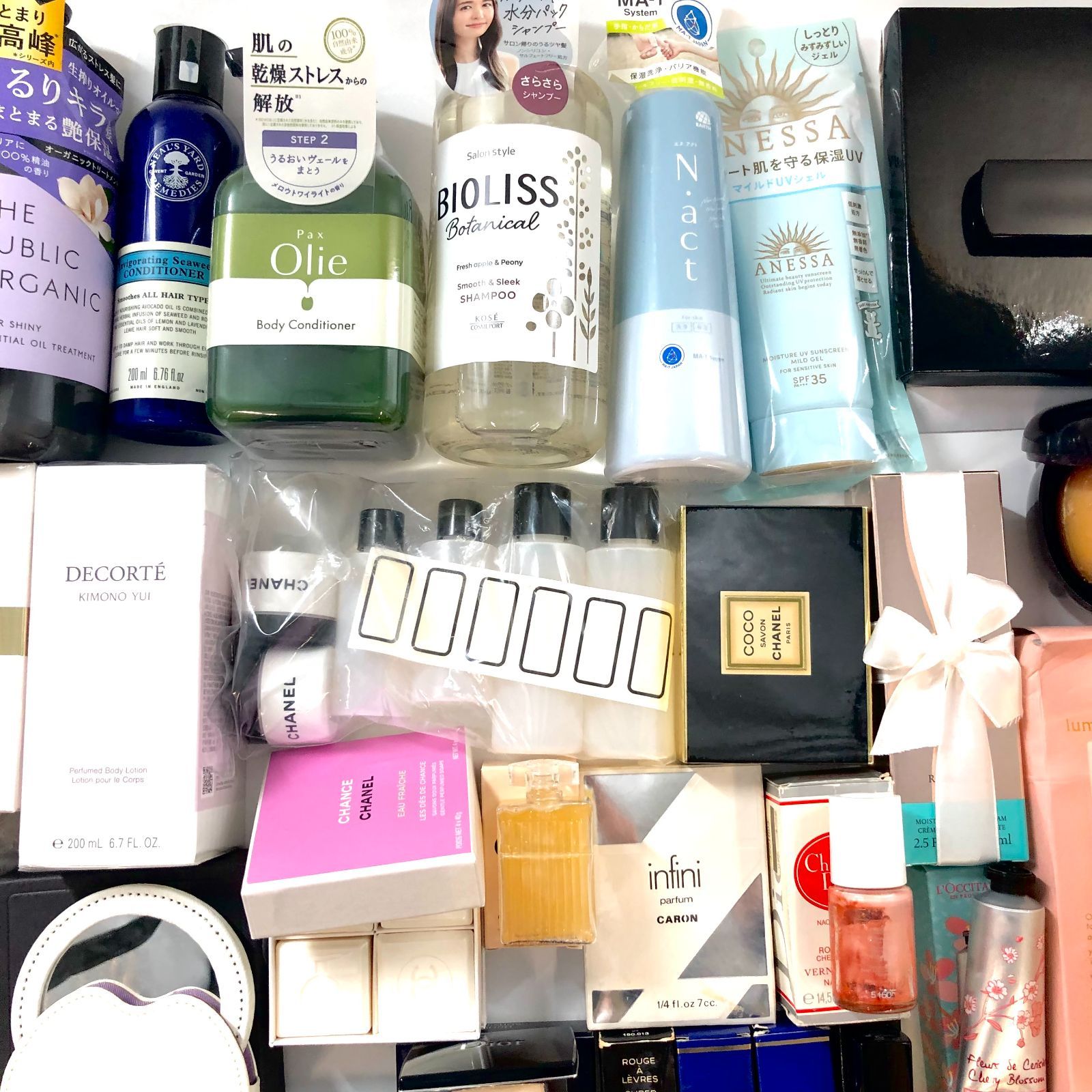 シャネル ディオール YSL ランコム デコルテ ティファニー 等 コスメ